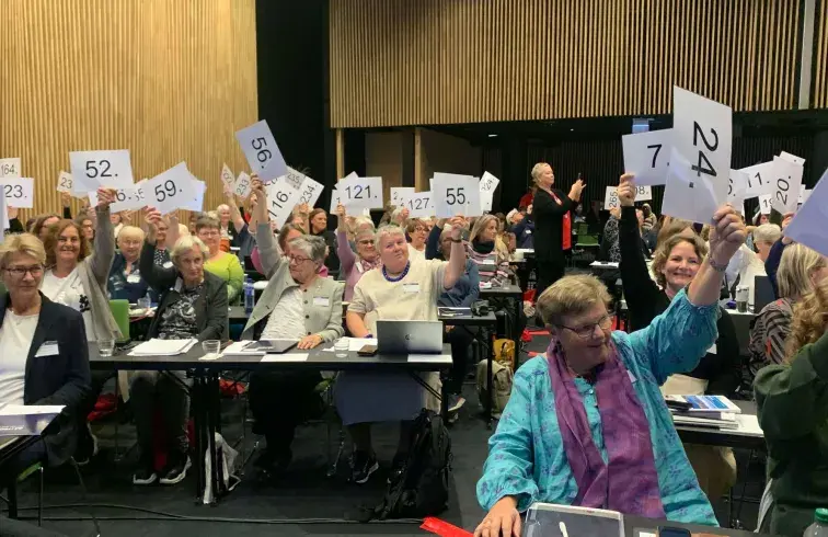 Sanitetskvinnene stemmer p&aring; Landsm&oslash;te 2024