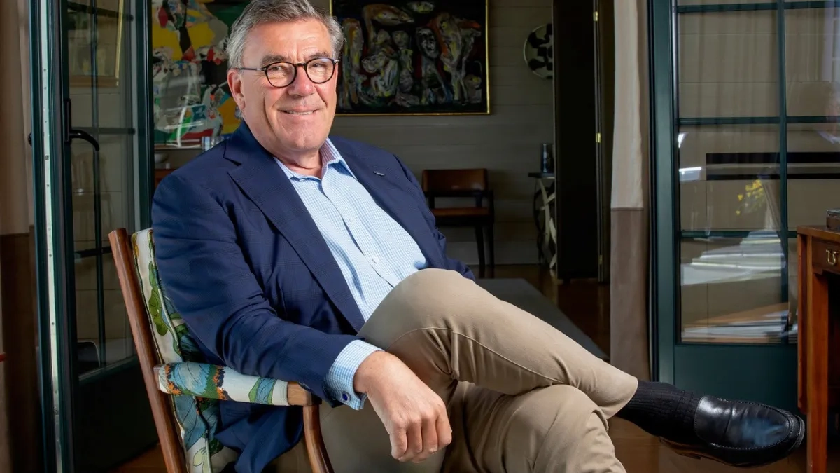 Stein Erik Hagen blir intervjuet